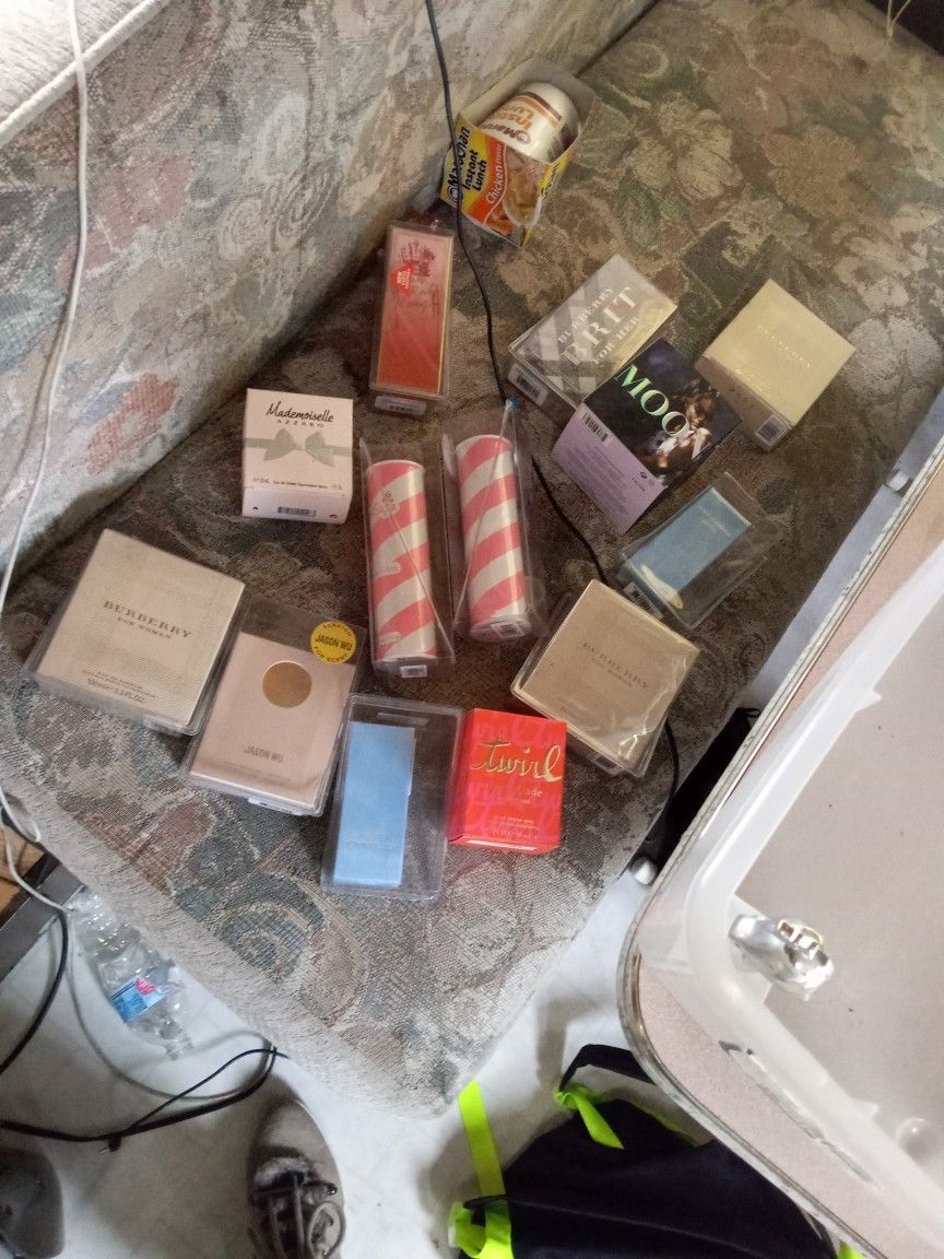 Dolce Gabana Light Bkue, Jason Wu, Pink Sugar, Kate Spade, Burberry Brit, Original Burberry, Arianna Grande, Madenoiselle,Mademoiselle, Couture