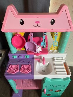 Gabby’s Dollhouse Kitchen