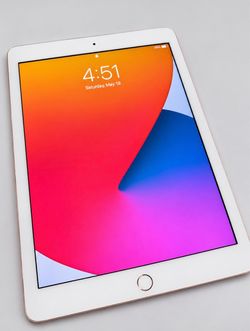 Apple iPad 6th Generation (2018) – Rose Gold – 32GB