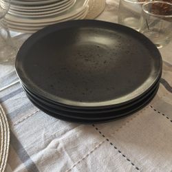 4 Plates Black Speckled 