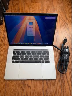 2018 MacBook Pro 15 inch 16GB RAM 512GB SSD Battery Normal