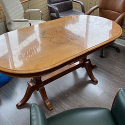Beautiful European Expandable Table 