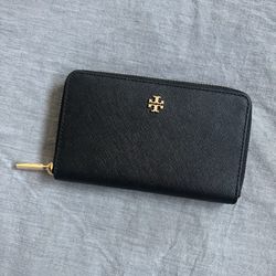 Tory Burch Black Saffiano Leather Zip Up Wallet