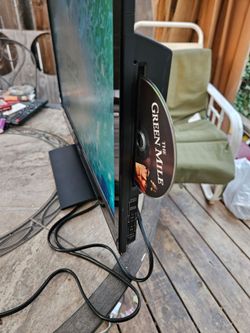 JVC 22" 1080p LED TV/DVD Combo with Remote control.