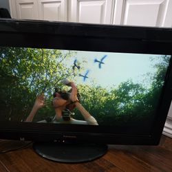 Panasonic 32 Inch TV 