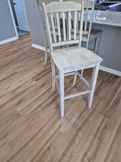 Bar height chairs moving sale