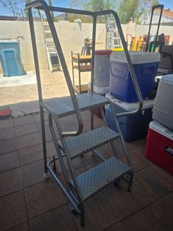 Roll ladder