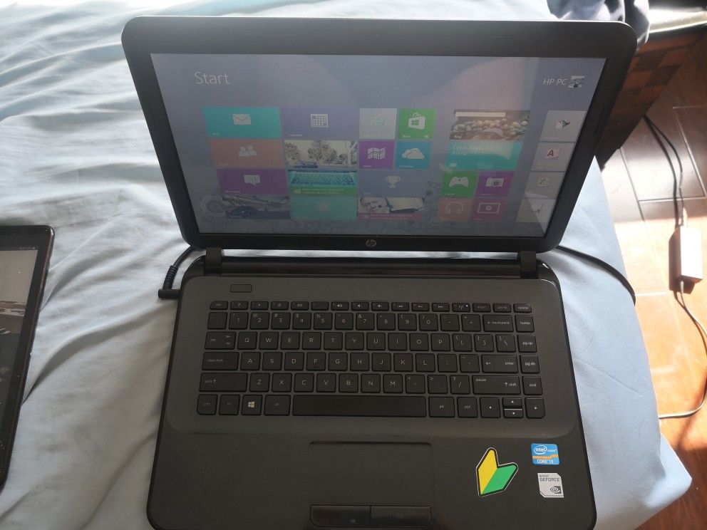 HP Notebook 14-D004TX 500gb 6gb Ram Intel i3