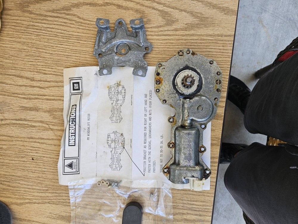 Window Motor 1(contact info removed) Olds Cutless
