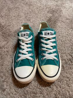 Converse All Star Chuck Taylor unisex size 7 women/ 5 men’s