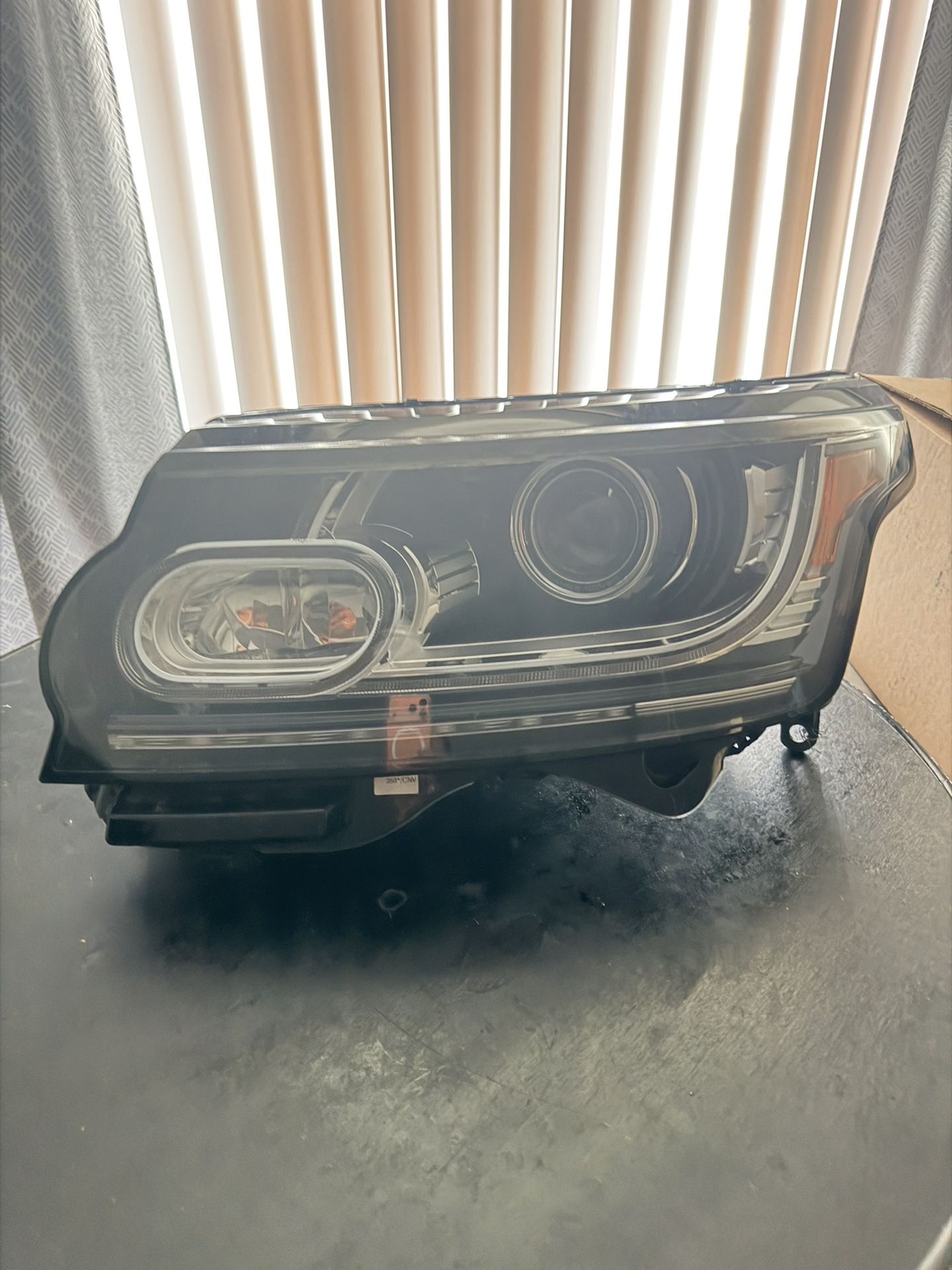 Range Rover HSE Headlights (driver side) 2013-2017 (luz lado del piloto)