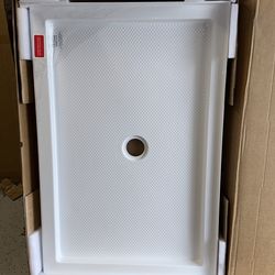 DreamLine SlimLine 48 in.x 32 in. Single Threshold Alcove Shower Pan Base in White with Center Drain