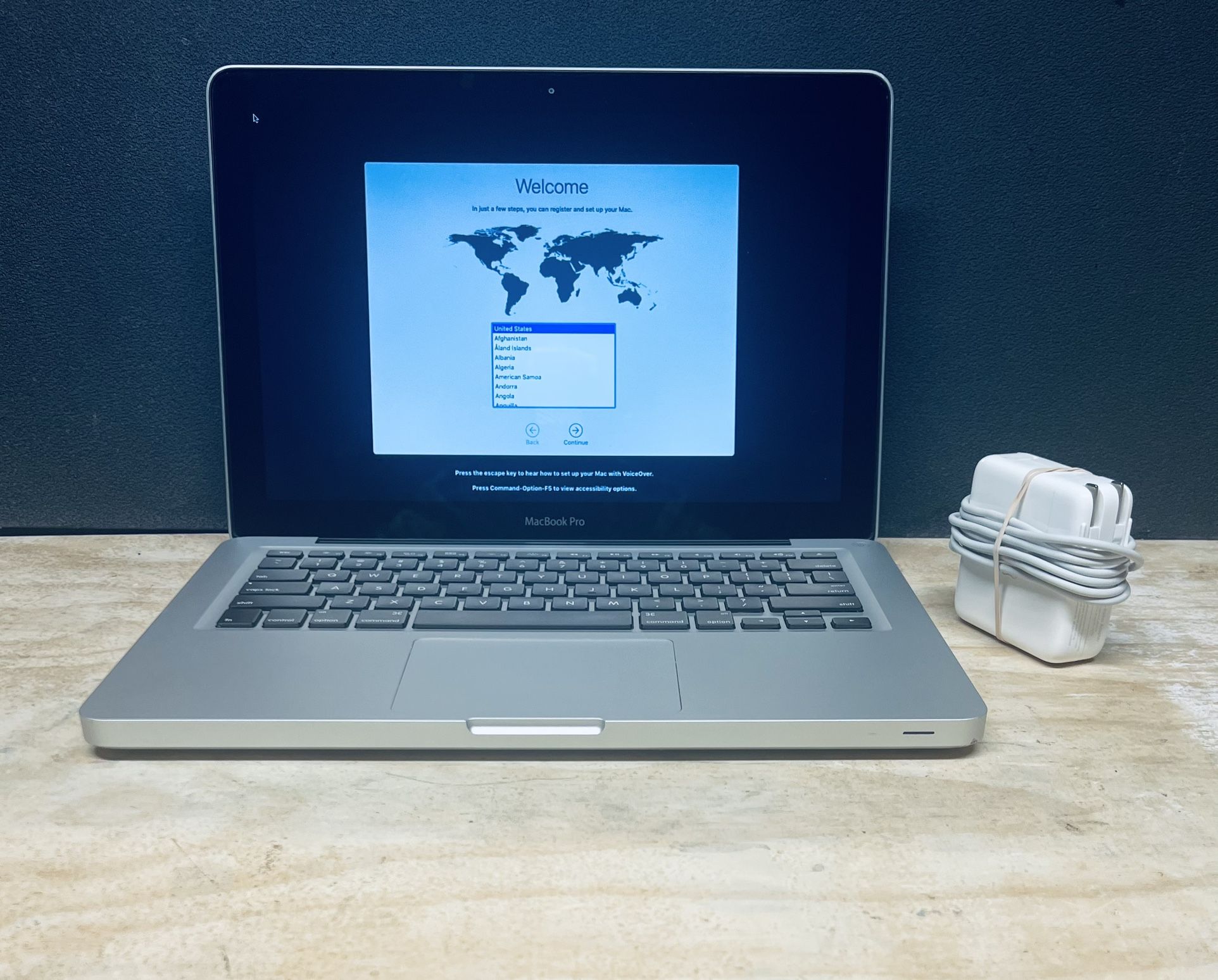 Apple MacBook Pro 13 Core i5 Custom 8GB RAM 256gb SSD Turbo