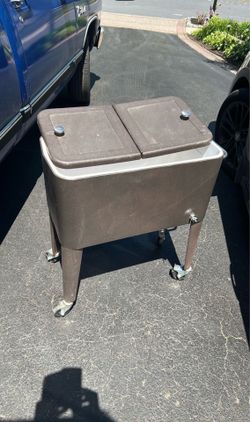 Cooler on stand