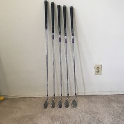 Golf Clubs 