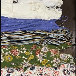 Women’s Summer Clothes Size L (11 Pieces)