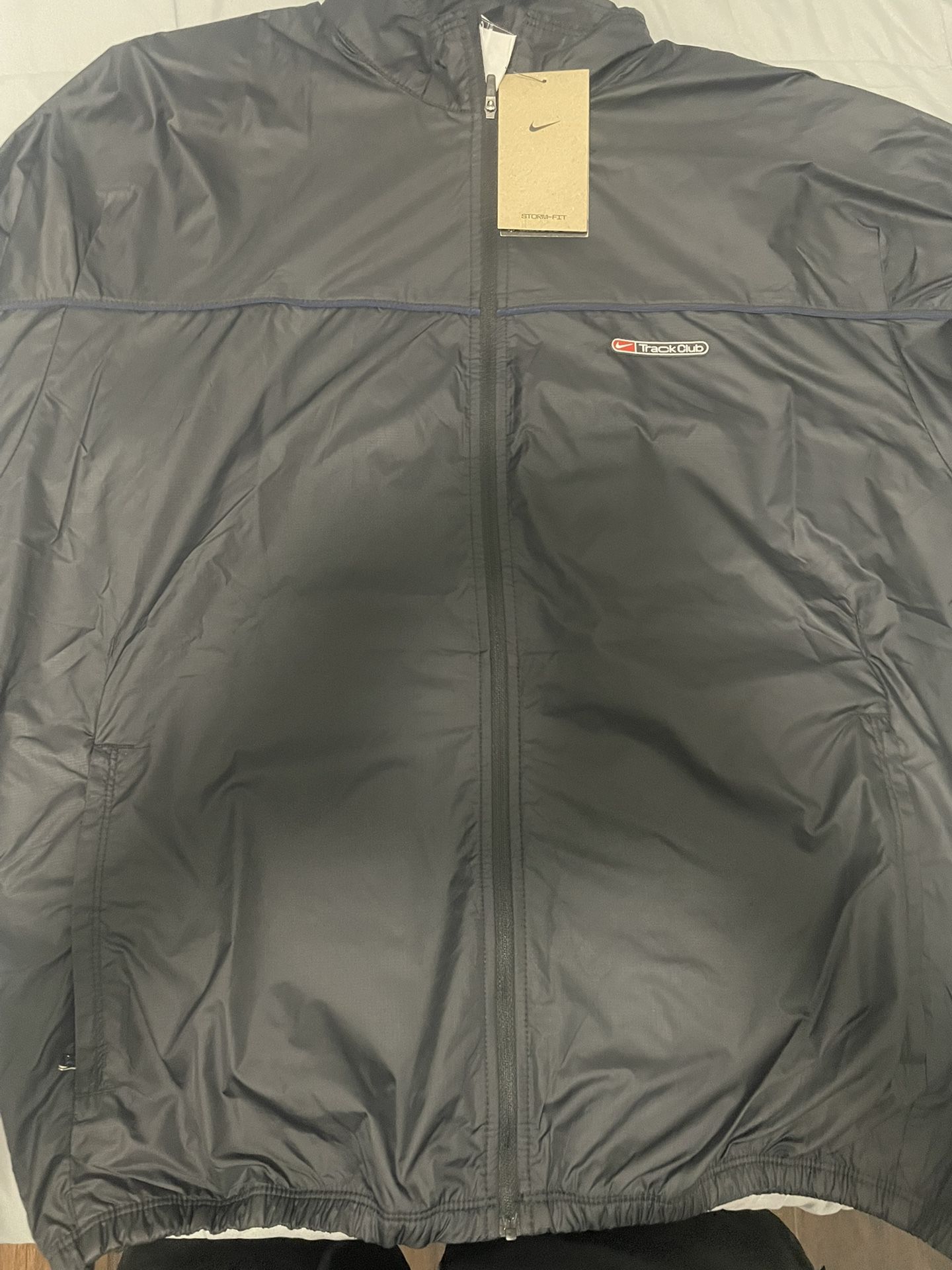 Nike Track Club Storm Fit