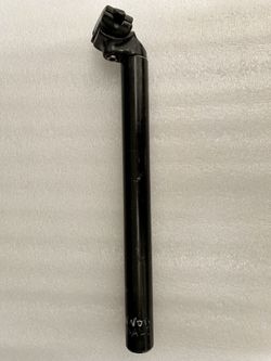 Seat Post Aluminum . Ø31.8mm . Good condition.