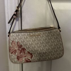 MK shoulder Bag ☺️🌺