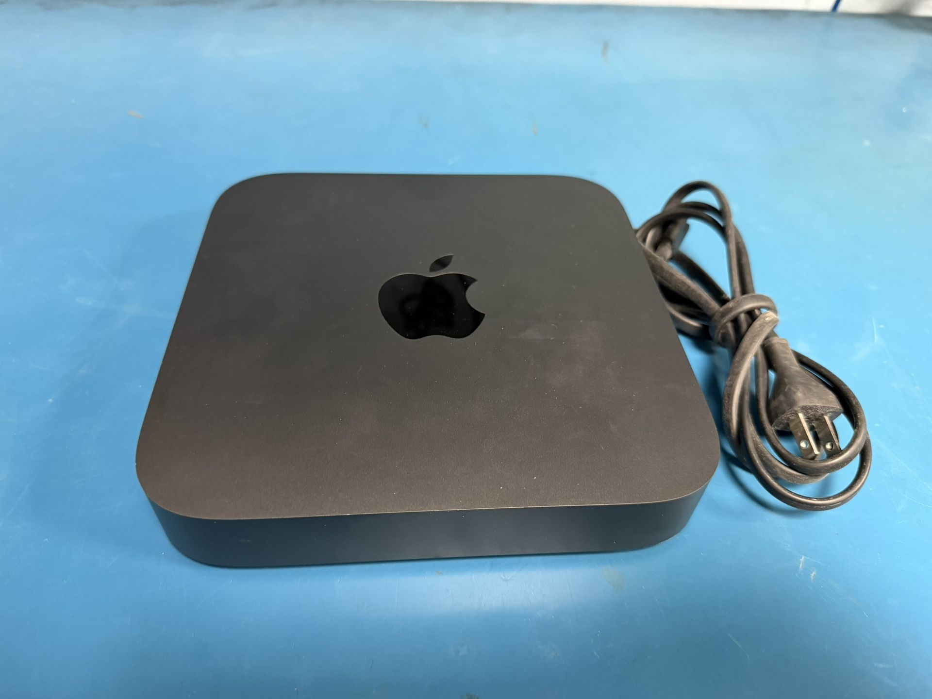 The beauty of the 2018 Mac Mini Mac mini, 2018, Intel 3.2GHz i7 6