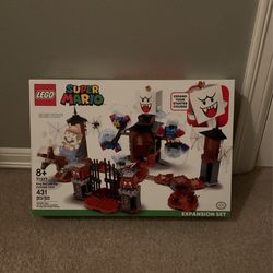 Super Mario king boo and the haunted Yard 431 pieces
