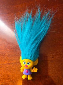 Dreamworks Trolls Smidge Purple Dress Figure