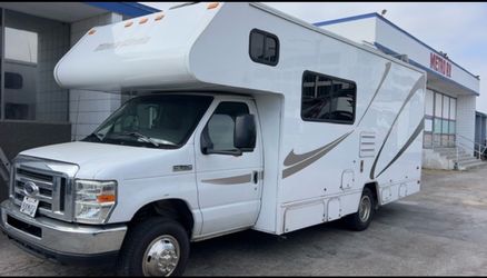 Winnebago Minnie Winnie Class C Motorhome
