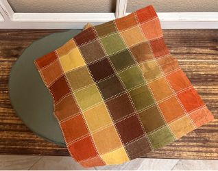 Placemats and Napkins in Autumn Colors