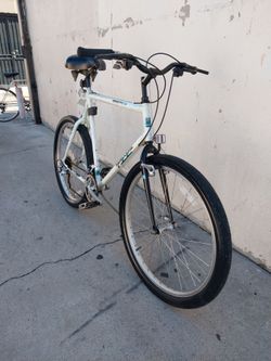 MONGOOSE CITY BIKE