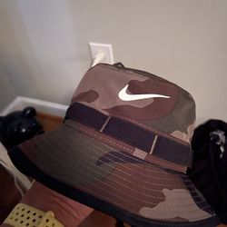 Nike Camo Bucket Hat 