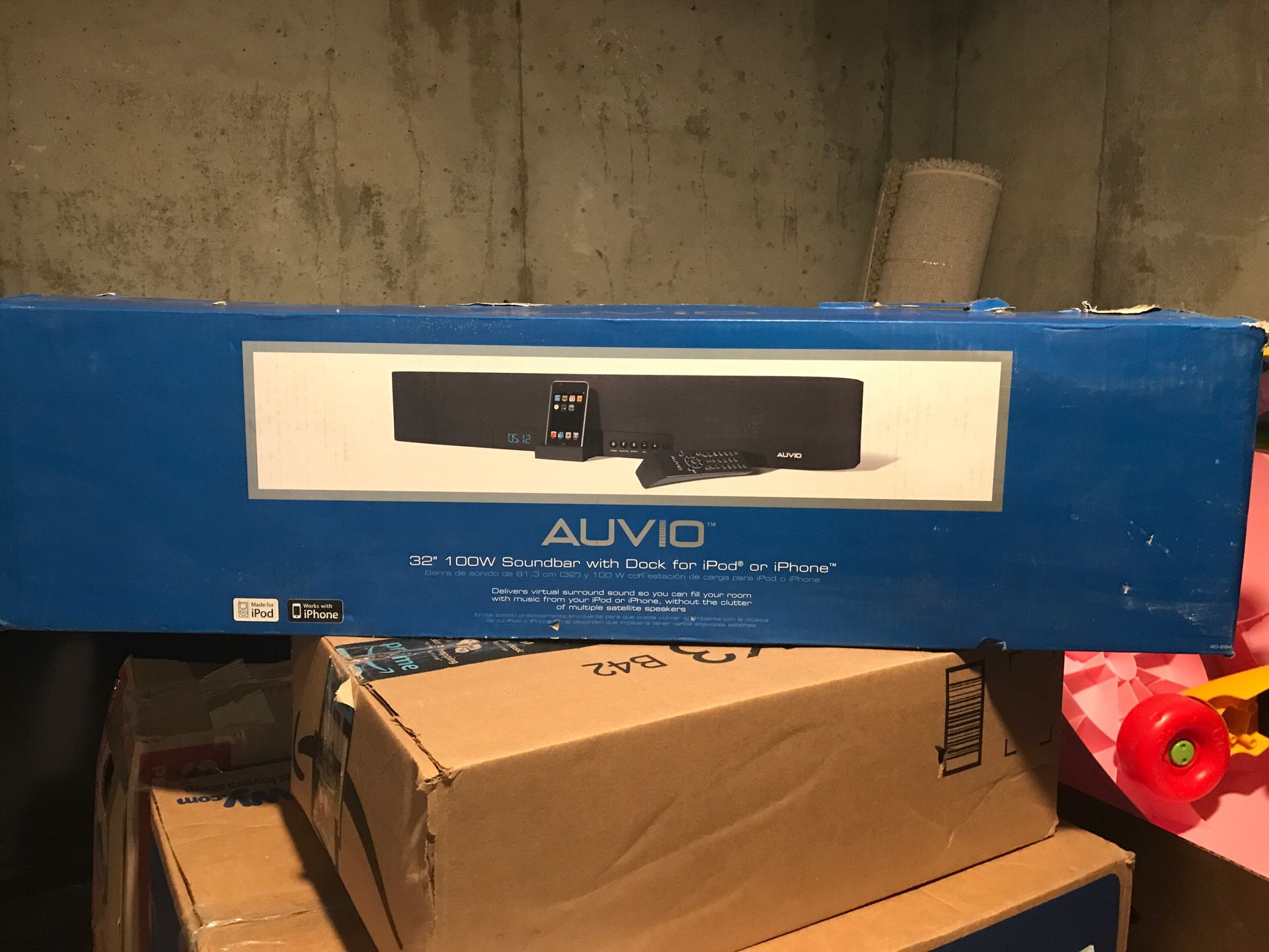 Auvio 32” 100W soundbar with Dock for IPOD or IPHONE