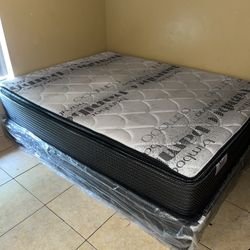 Queen Bed And Box Spring 