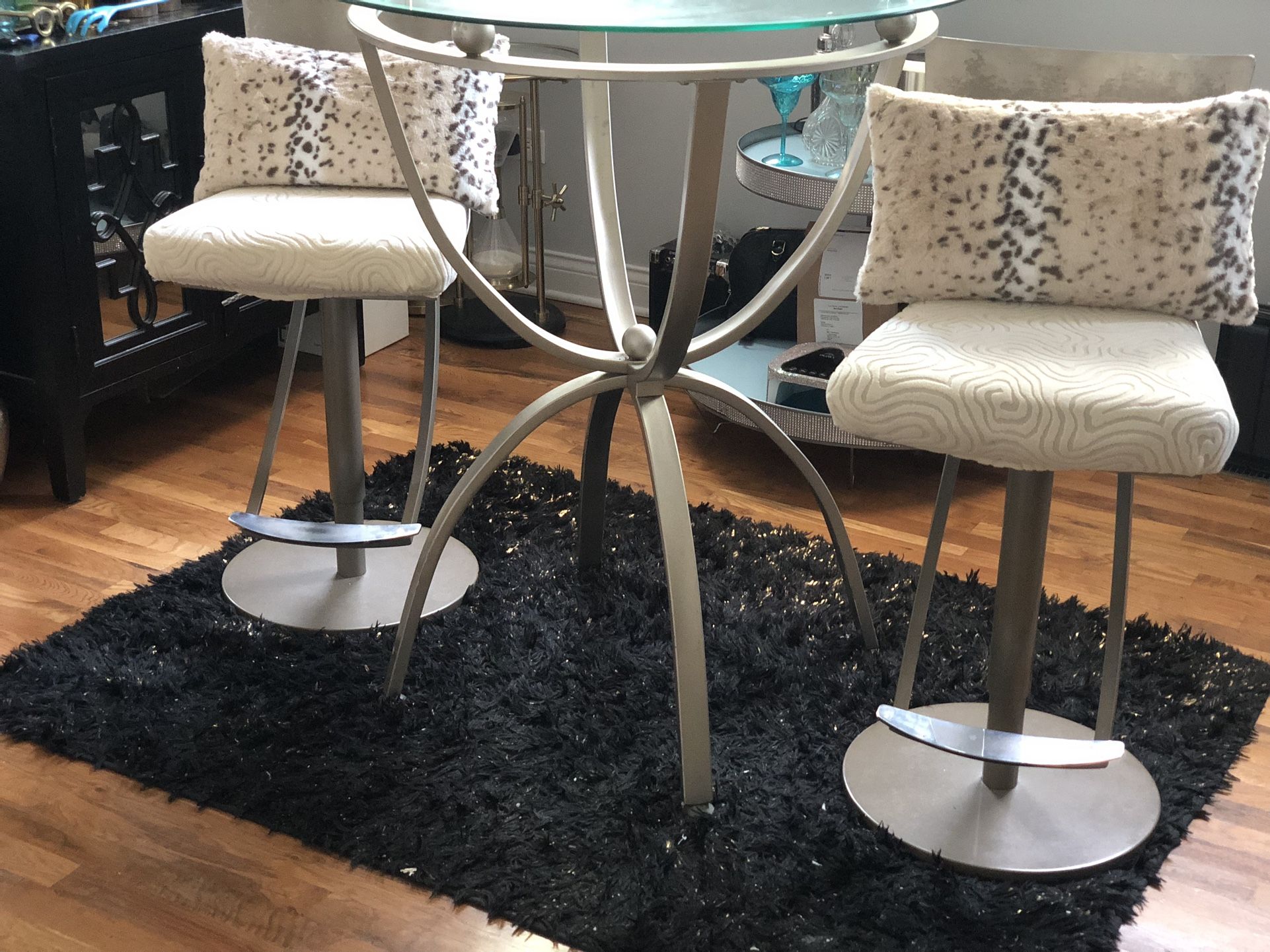Bar Stools & Table