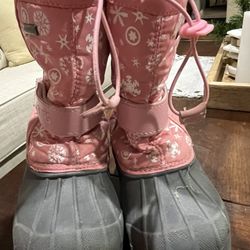 Girls Snow Boots 🥾 Size 12 