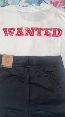 New PINK “WANTED” tee set medium