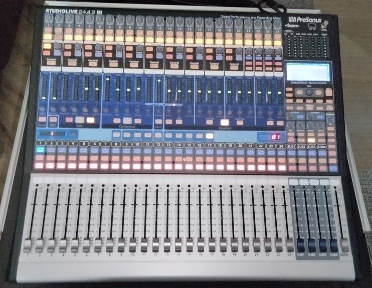 New Presonus 24.4.2( A.I.)Digital Pro Mixer