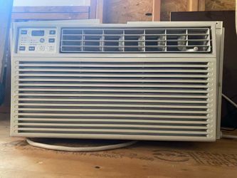 GE Window Air Conditioner – Works Great