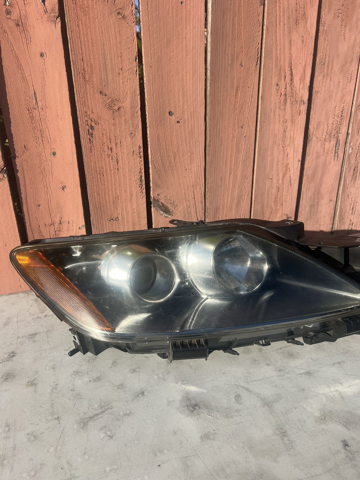 Mazda Cx7 Headlight (passenger)