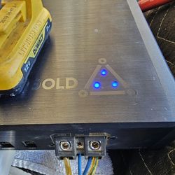 PHOENIX GOLD 6 CHANNEL AMPLIFIER USED GREAT CONDITION