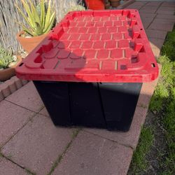 Tote HYPER TOUGH 40gal,    $17