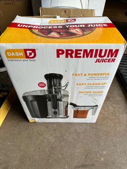 NEW:  dash premium juicer