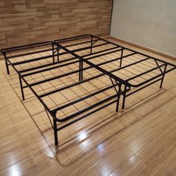 QUEEN SIZE METAL PLATFORM BED FRAME FOLDABLE (BRAND NEW) (IN BOX)