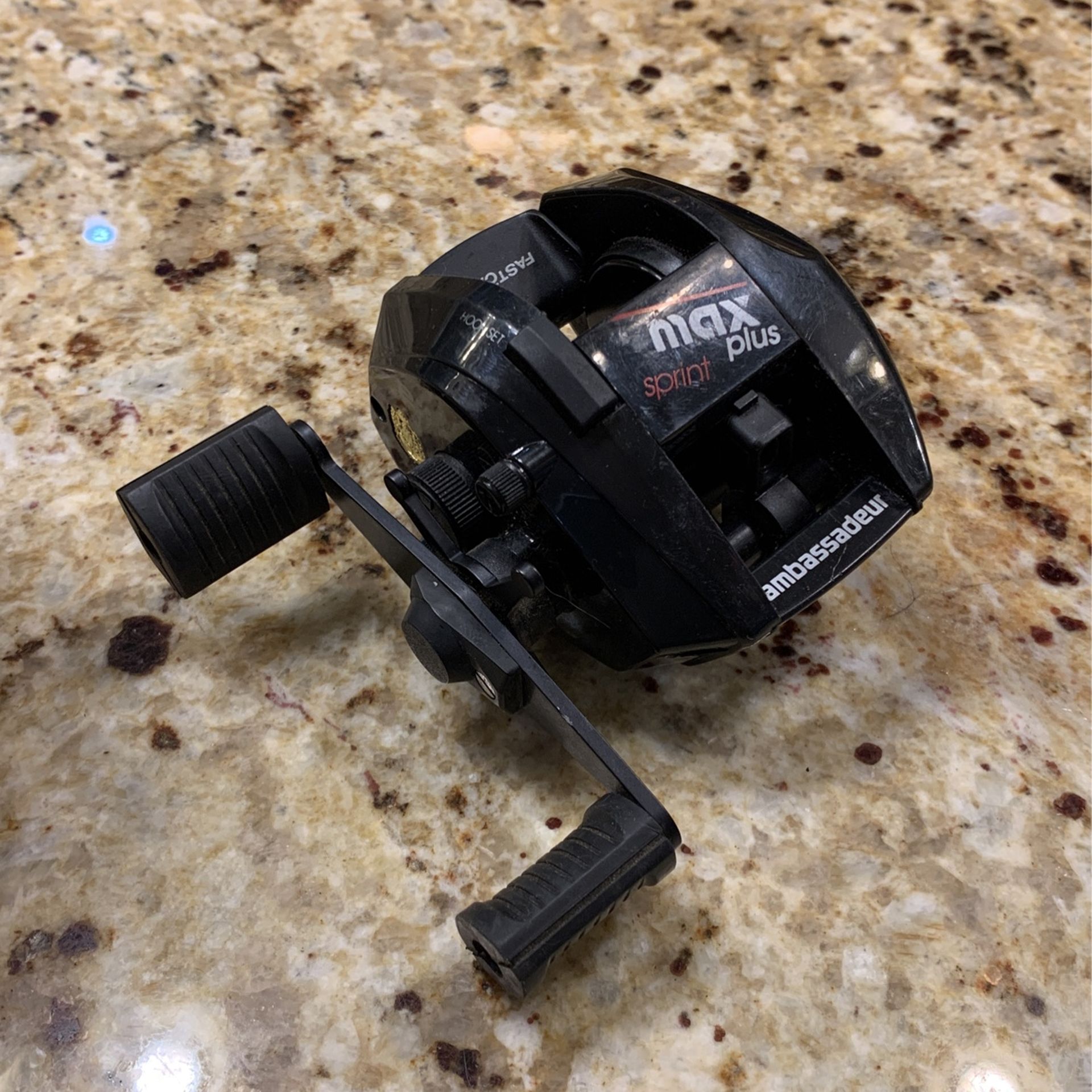 ABU Garcia Ambassadeur Black Max Plus Sprint Baitcasting Reel -  disolcolor.com