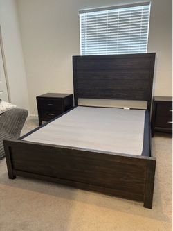 Rooms to go queen bed