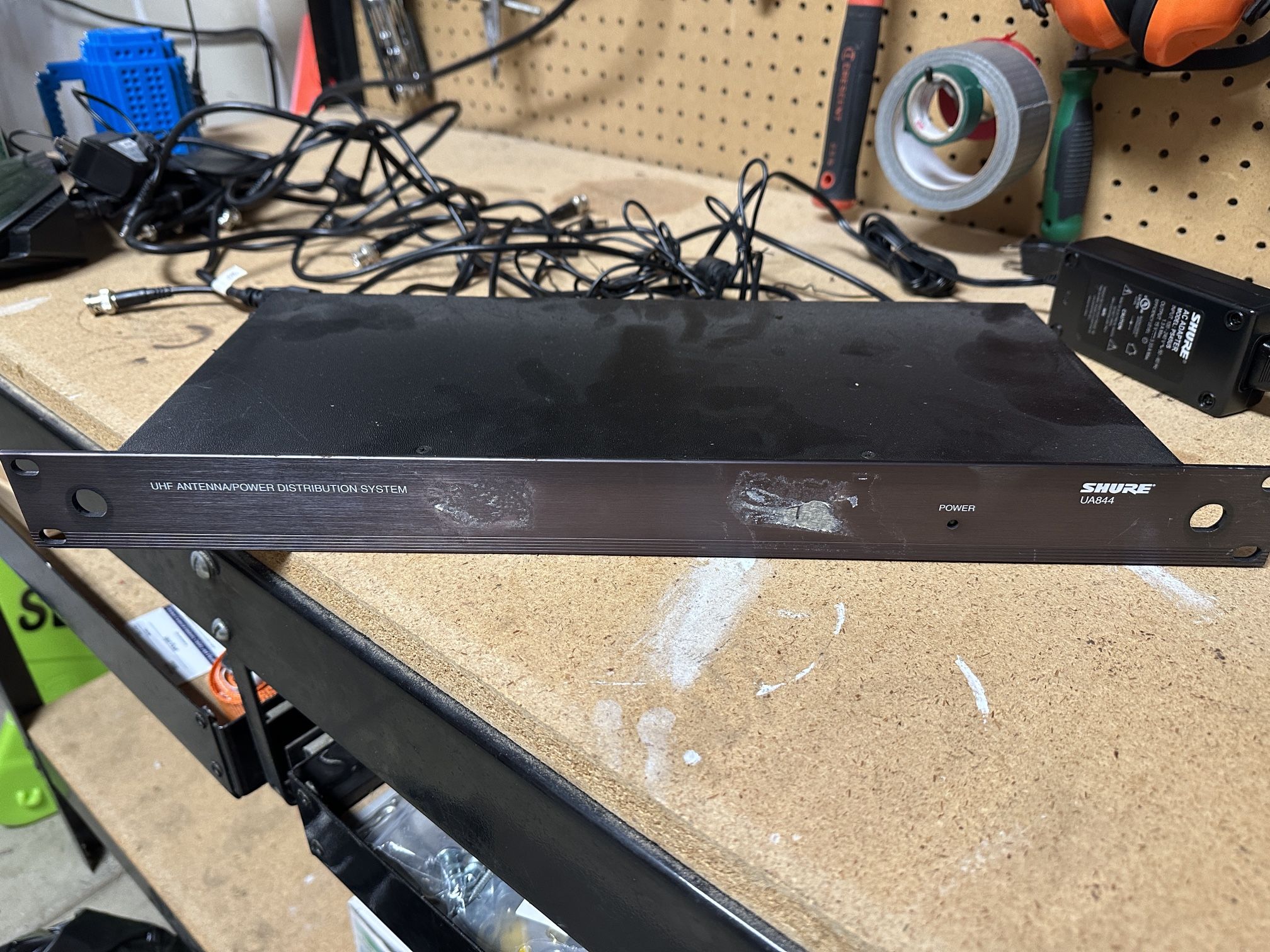 Shure U844 Antenna Distribution 
