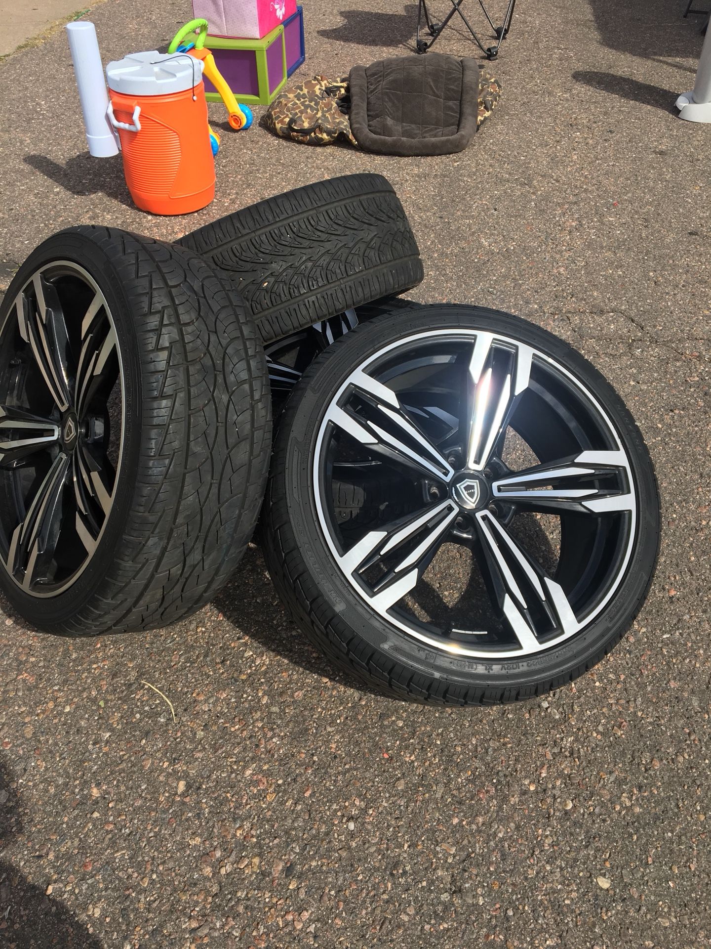 22 Capri luxury wheels 5111 and tires