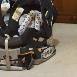 Chico Infant Car Seat 