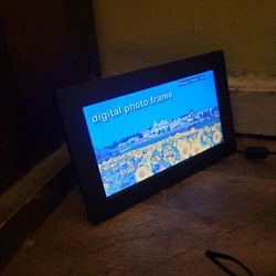 Digital Photo Frame