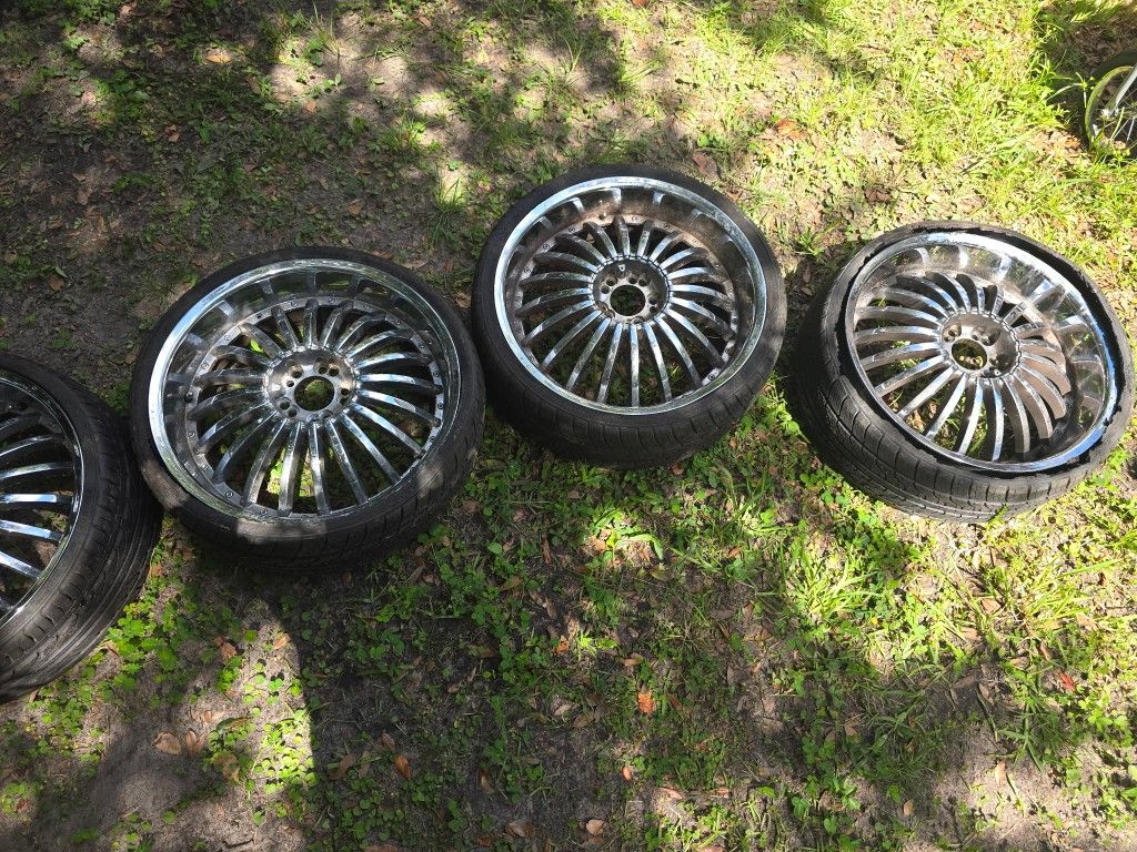 20inch Rims $200 No Center Caps