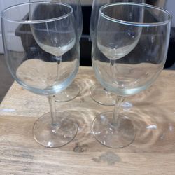 Set Of 4 Wine Glasses